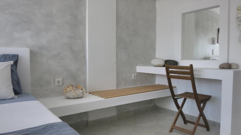 Deluxe Double Room with Sea View image 4
