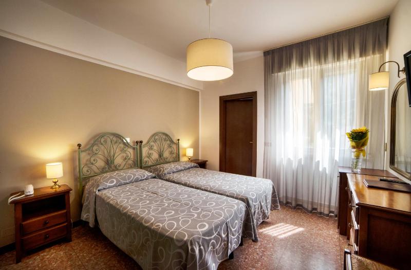 Standard Double or Twin Room image 1