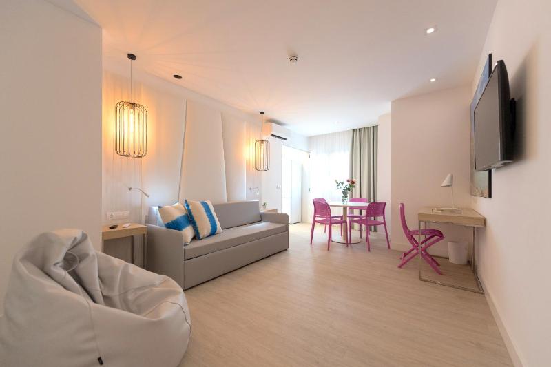Holiday Home image 2