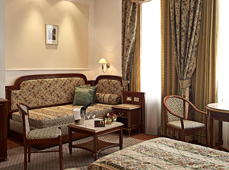 Basic Triple Room image 3