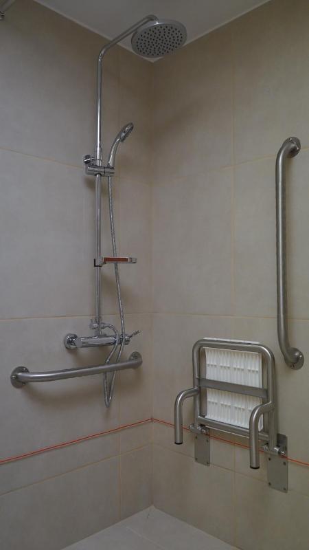 Double Room - Disability Access image 3