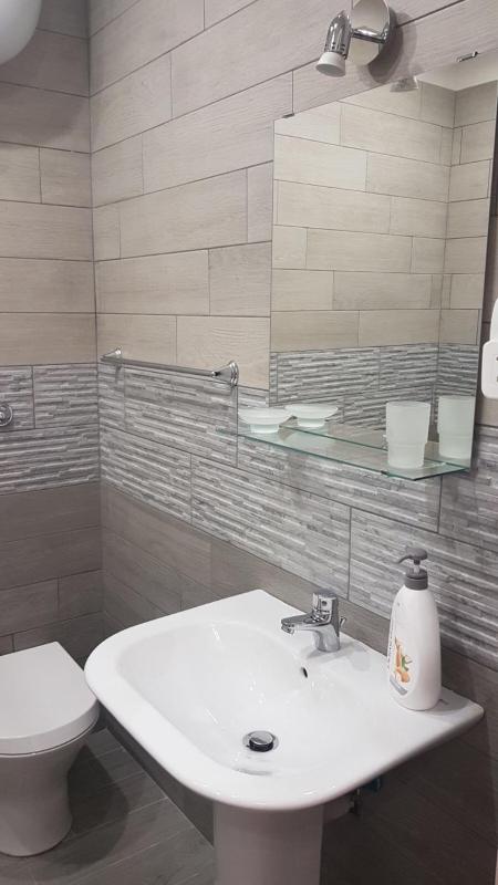 Deluxe Double Room image 3