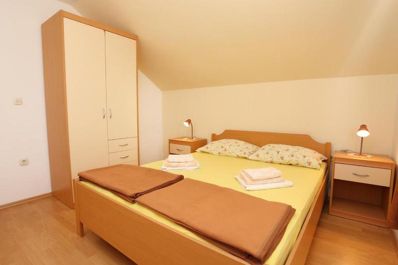 Two-Bedroom Apartment with Balcony and Sea View image 3