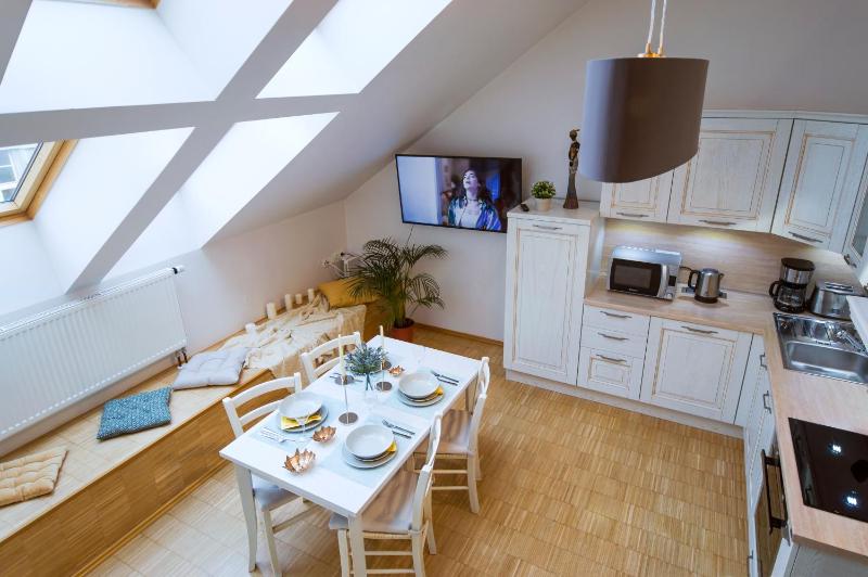 Apartment with Terrace image 4