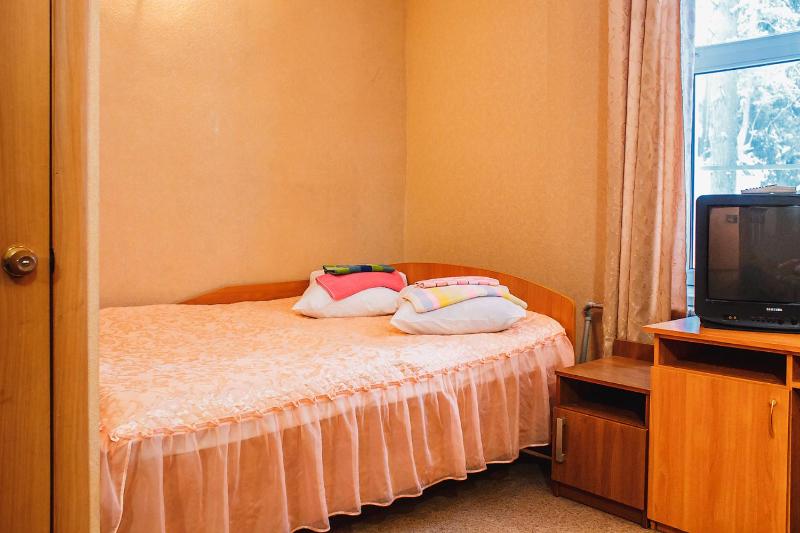 Economy Quadruple Room image 2