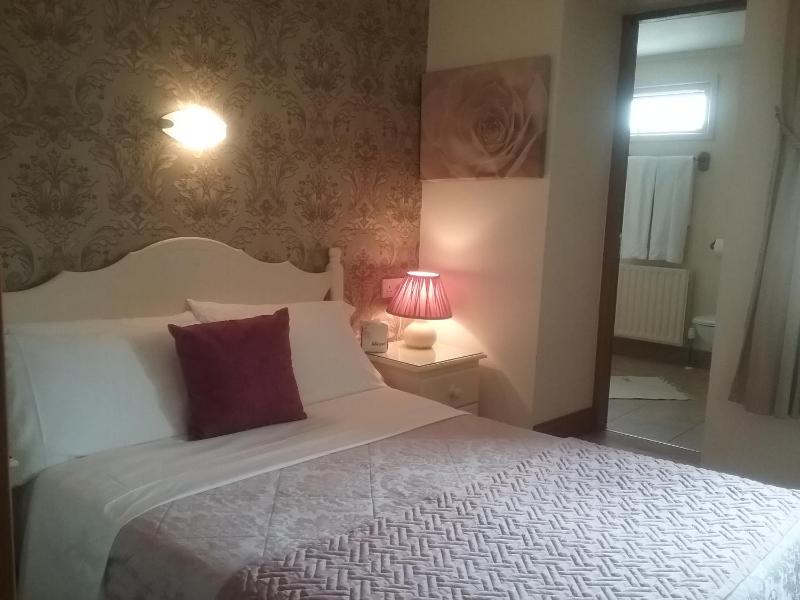 Double Room image 4