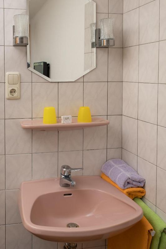 Budget Double Room image 3