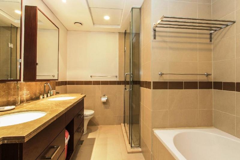 One-Bedroom Apartment with Fountain and Burj Views image 1