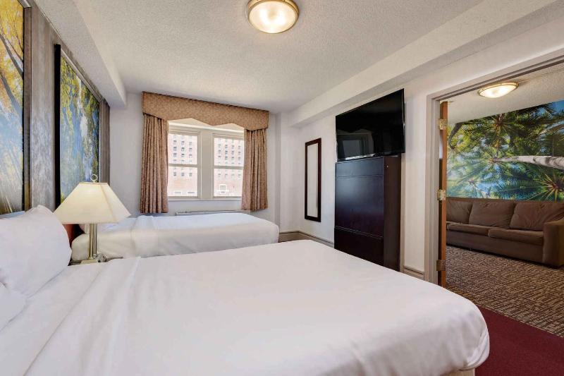 One-Bedroom Suite with Two Double Beds - Non-Smoking image 1