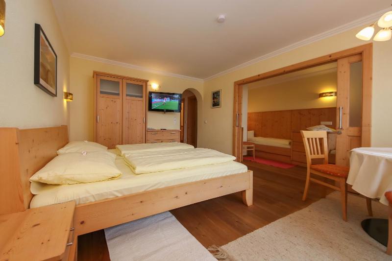 Apartment image 3