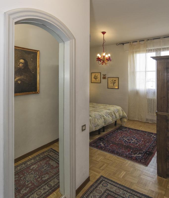 Double Room image 4