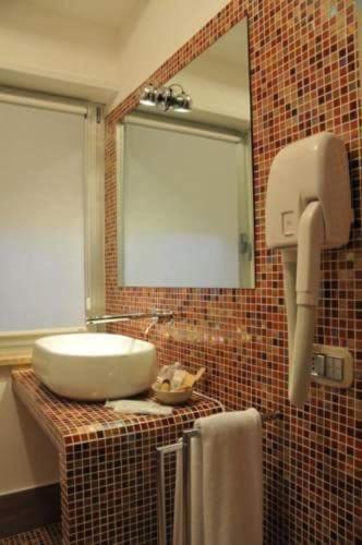 Suite with Balcony image 3
