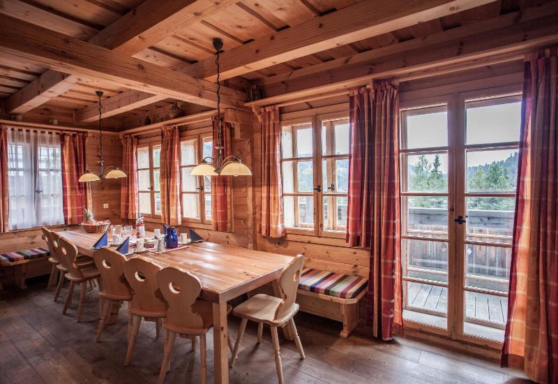 Four-Bedroom Chalet with Balcony image 4
