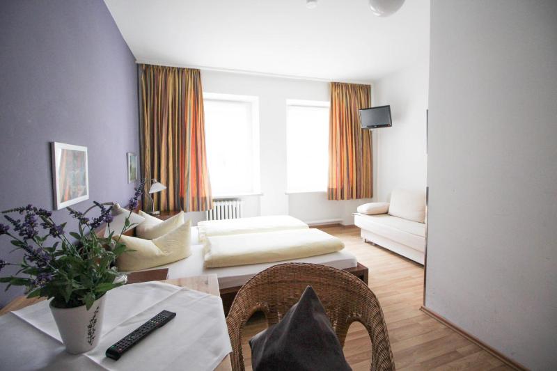 Hotel Pension am Hauptbahnhof - image 16