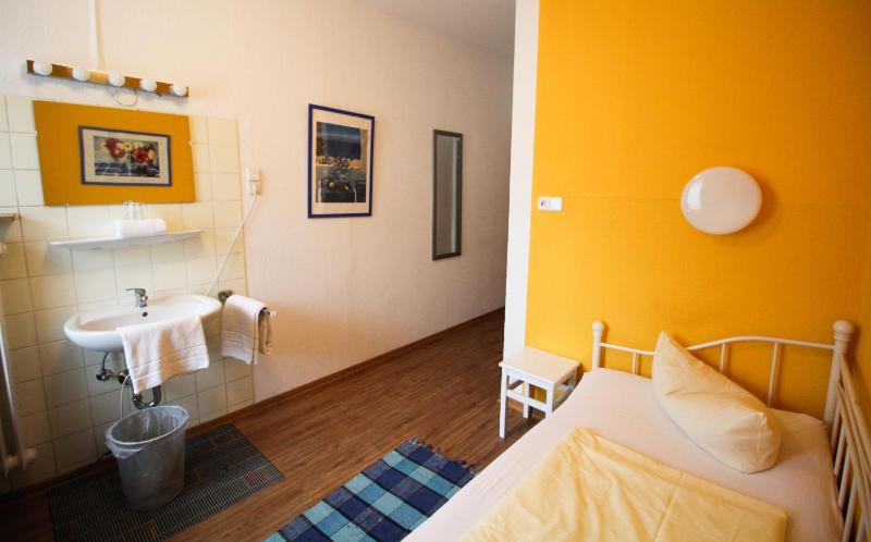 Hotel Pension am Hauptbahnhof - image 9