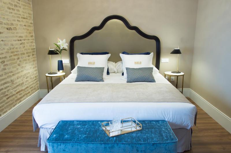 Halo Boutique Hotel - image 11