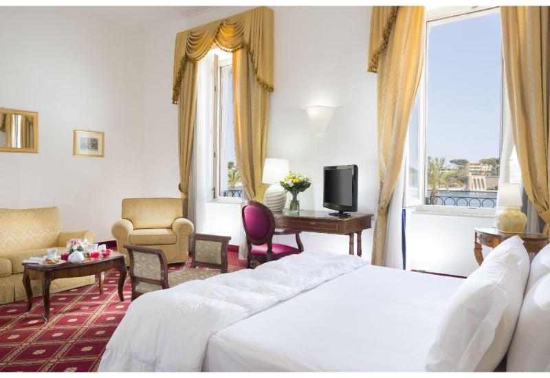 Junior Suite image 2