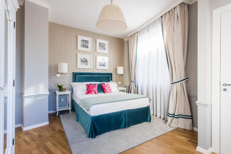 La Malandrina - Apartments & Suites - image 3