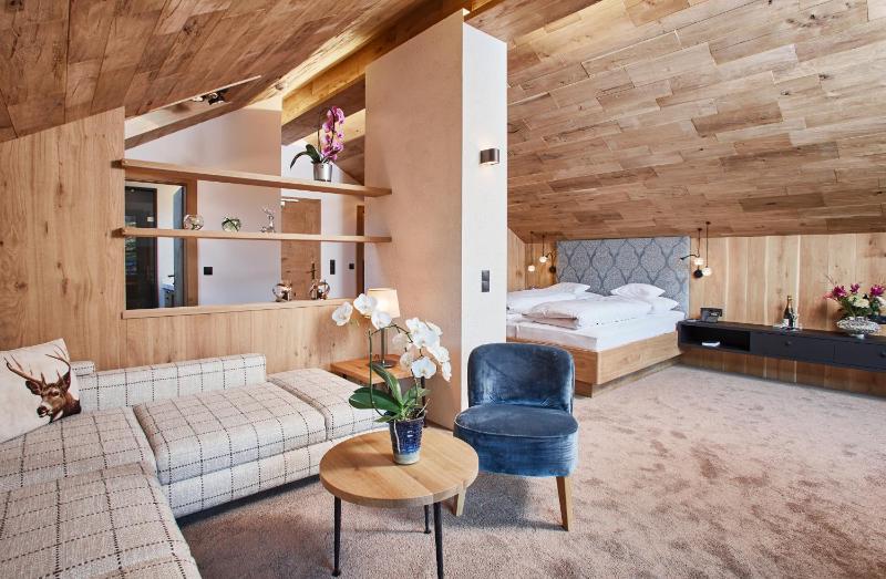 Superior Suite image 4