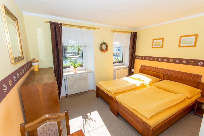 Double or Twin Room image 4