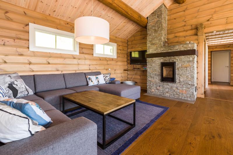 Four-Bedroom Holiday Home image 2