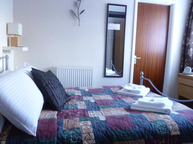 Double Room image 4