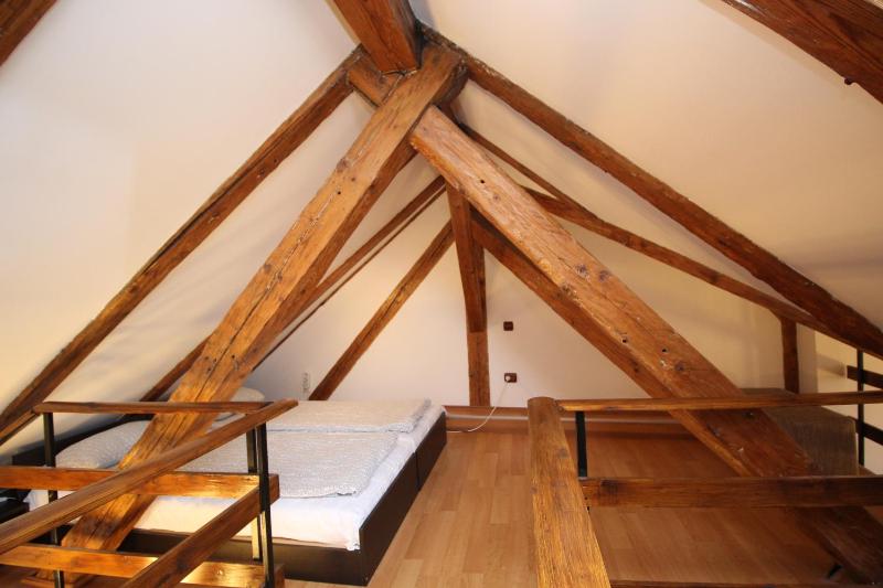 Studio - Split Level image 3