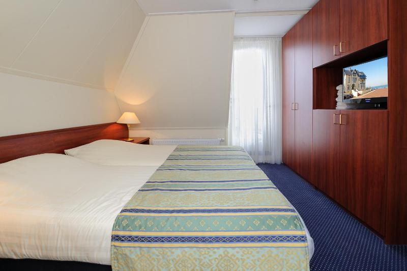 Apartment with Sea View image 1