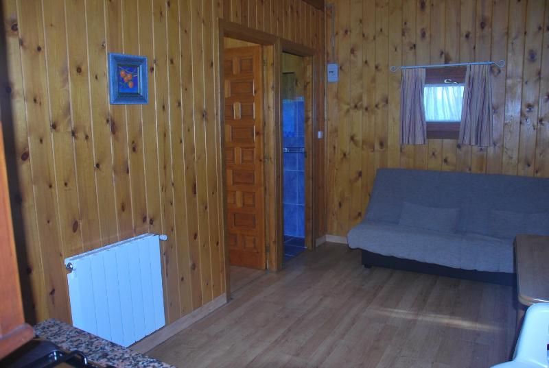 Two-Bedroom Bungalow image 4