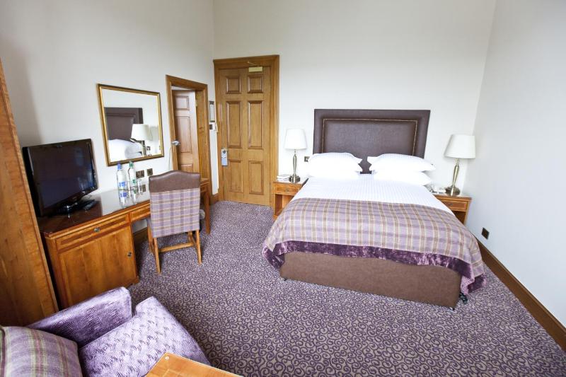 Executive Double Room image 2
