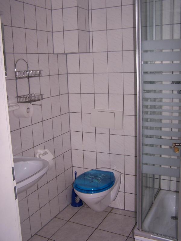 Double Room for Single Use image 3