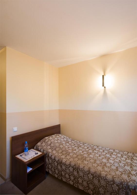 Standard Single Room image 2