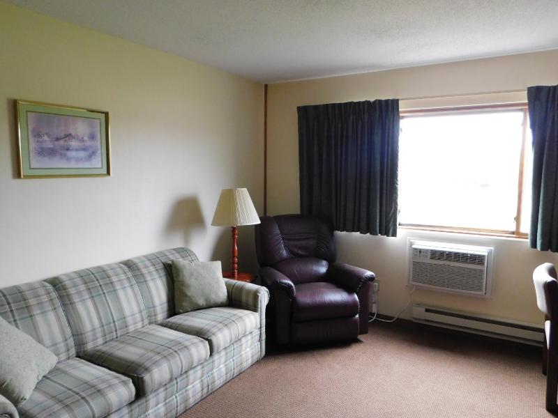 Queen Room image 3
