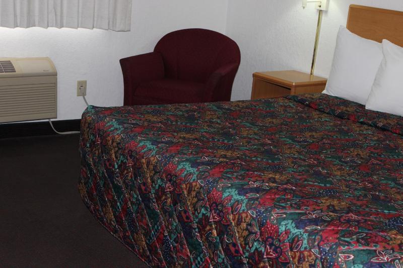 King Room - Non-Smoking image 1