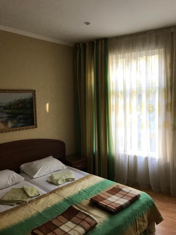 Double Room with Extra Bed image 2