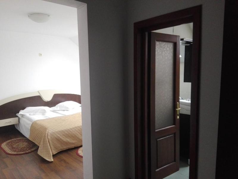 Economy Single Room image 2