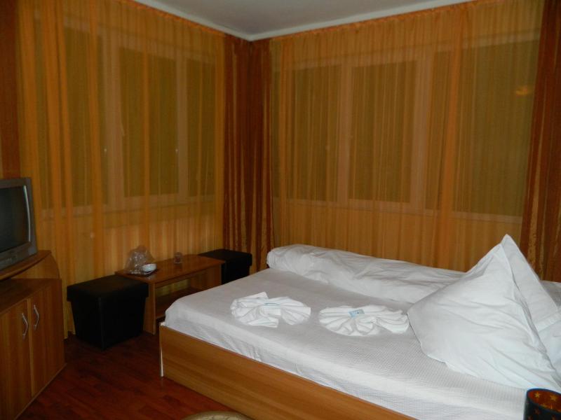 Double Room image 2