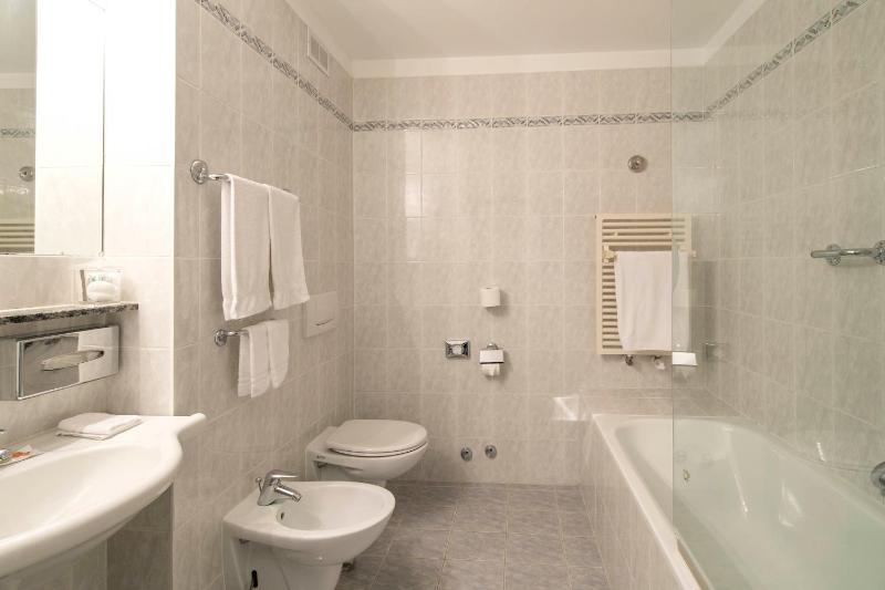 Superior King or Twin Room image 1