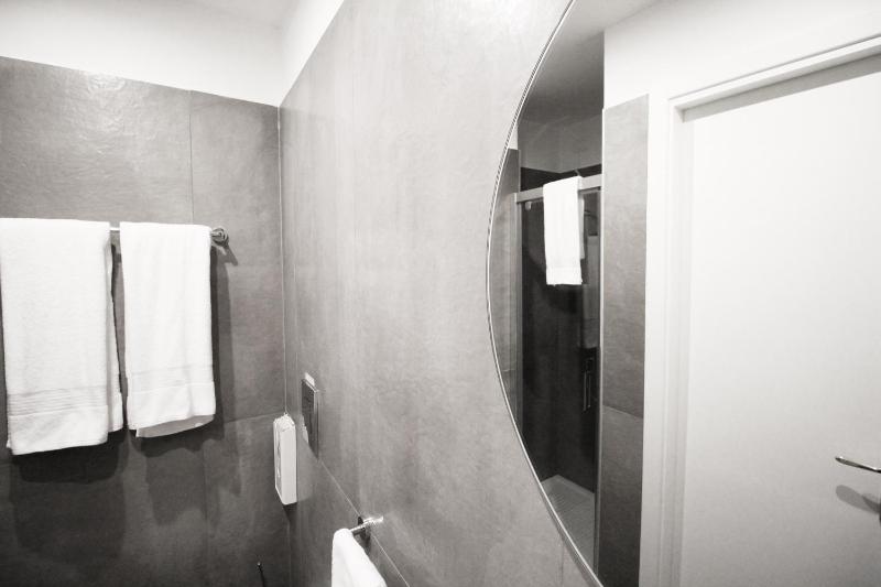 Standard Double Room image 4