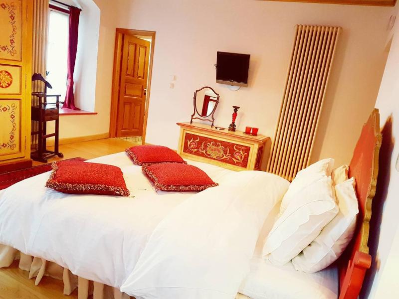 Deluxe Room image 1