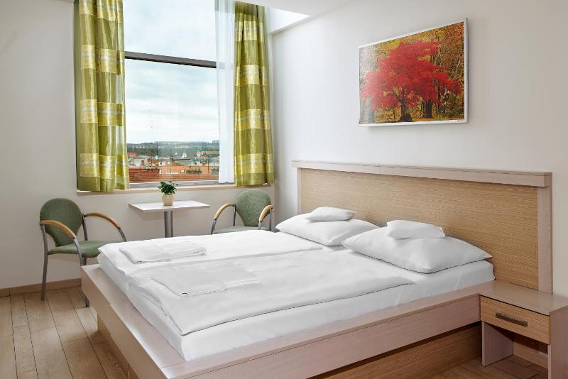 Standard Double or Twin Room image 1