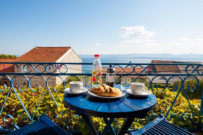 Apartment with Sea View image 1