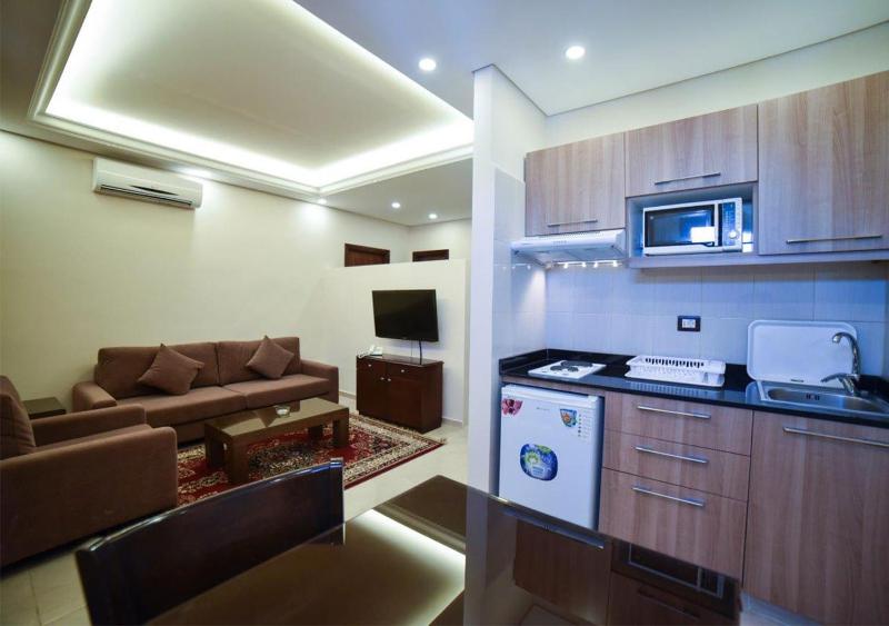 Deluxe Suite image 4