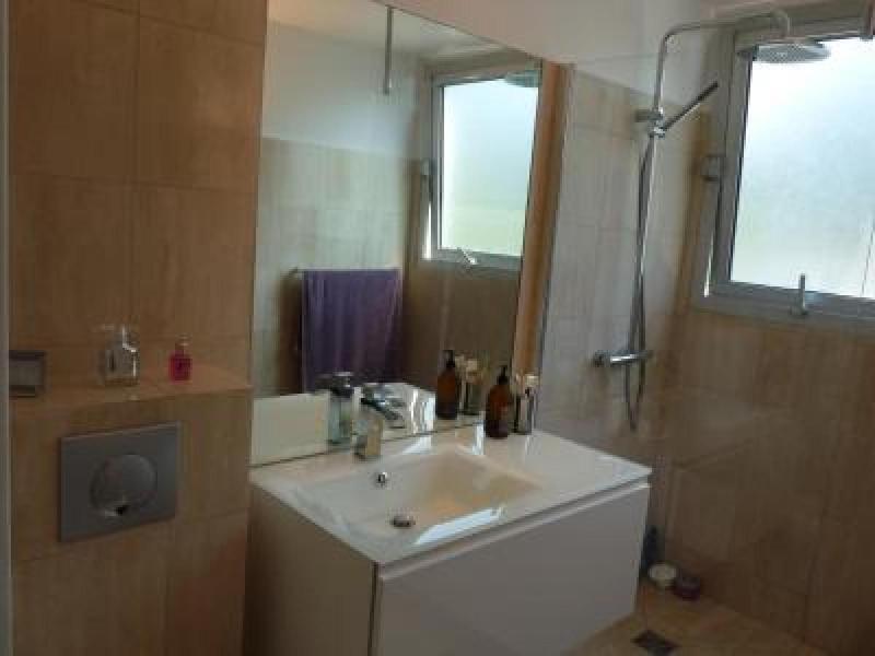 Two Bed apartment in a gated residence with gardens in Cannes with sea views 865 - image 13