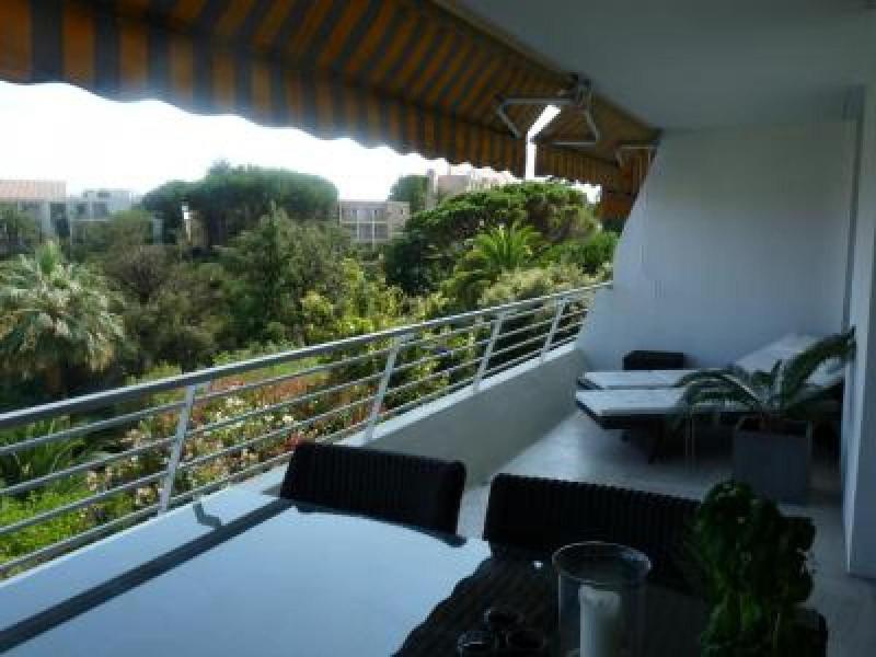 Two Bed apartment in a gated residence with gardens in Cannes with sea views 865 - image 16