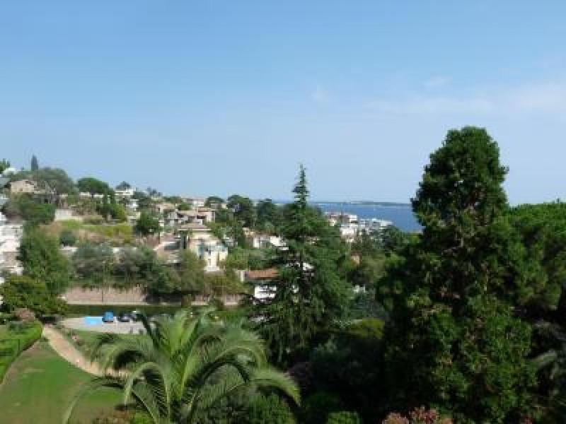 Two Bed apartment in a gated residence with gardens in Cannes with sea views 865 - image 8