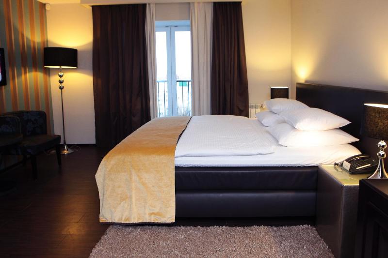 Standard Double Room image 2