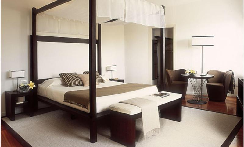 Imperial Suite with Balcony image 2