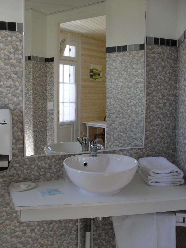 Double Room image 2