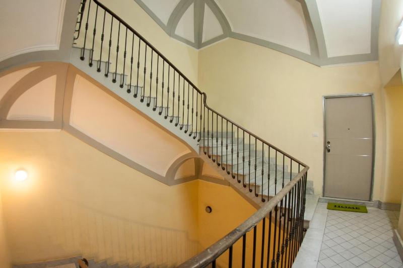 Studio (6 Adults) image 1